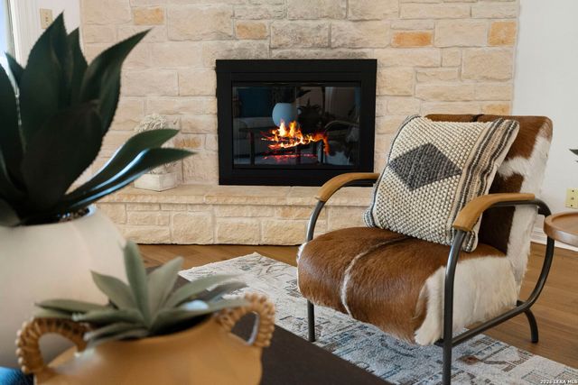 105 E Tapatio Dr, Boerne, TX 78006