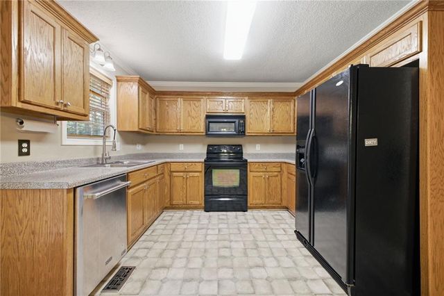50 Oak Grove Lane NW, Adairsville, GA 30103