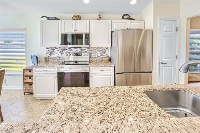 10089 Oakhurst WAY, Fort Myers, FL 33913