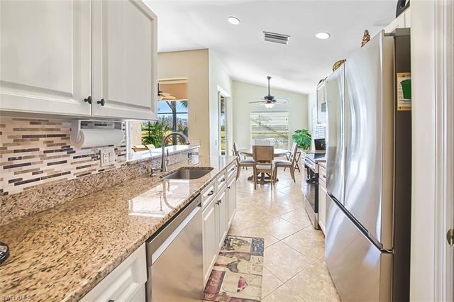 10089 Oakhurst WAY, Fort Myers, FL 33913