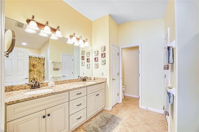 10089 Oakhurst WAY, Fort Myers, FL 33913