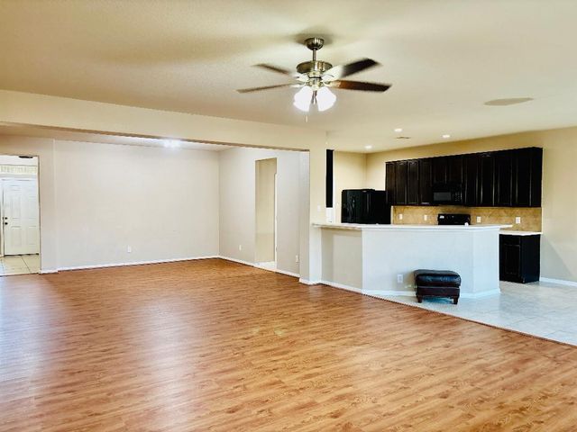 9947 Valance Way, Conroe, TX 77385