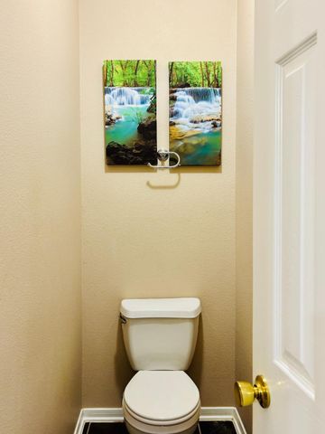 9947 Valance Way, Conroe, TX 77385