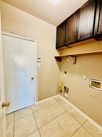 9947 Valance Way, Conroe, TX 77385