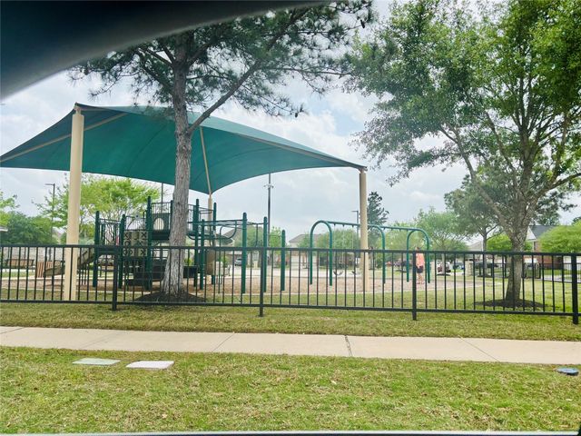 9947 Valance Way, Conroe, TX 77385