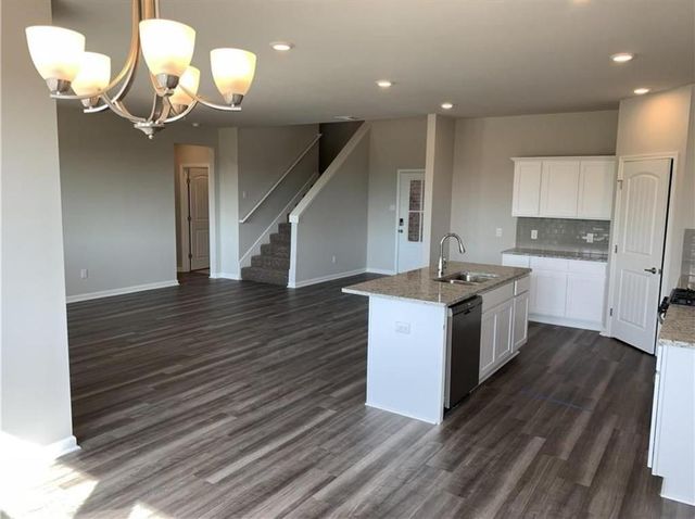 8127 Kinslee Lane, Iowa, LA 70647