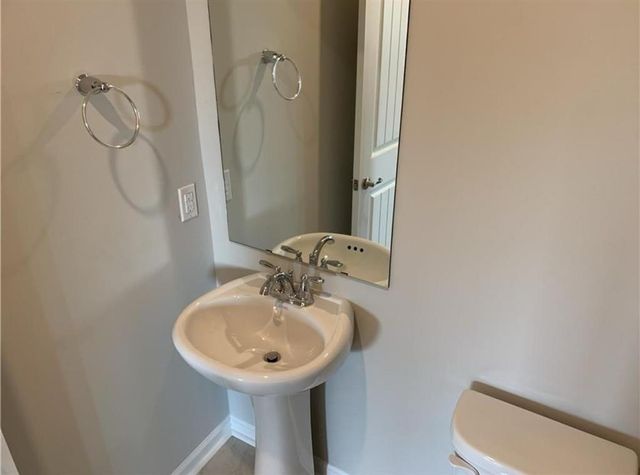 8127 Kinslee Lane, Iowa, LA 70647