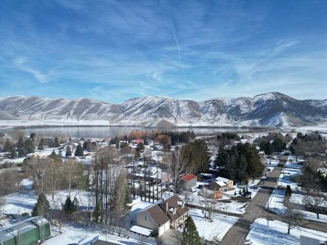 214 W CENTER ST, Mantua, UT 84324