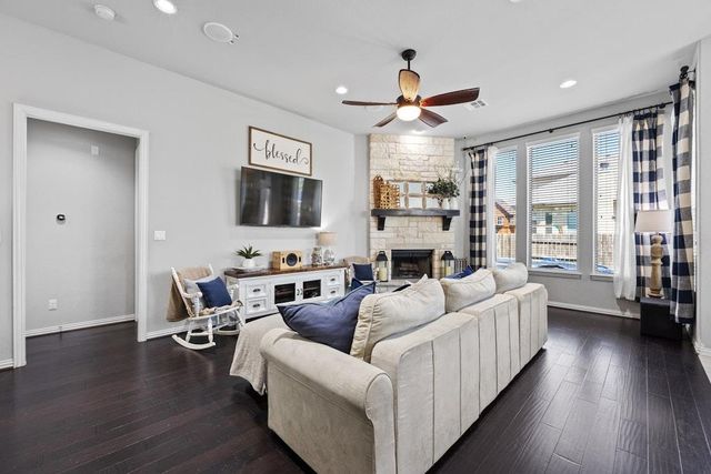 525 Garner Park DR, Georgetown, TX 78628