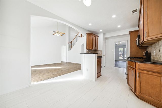 4910 Sterling Crossing, Pearland, TX 77584