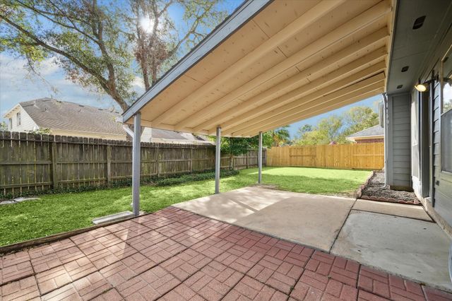 4910 Sterling Crossing, Pearland, TX 77584