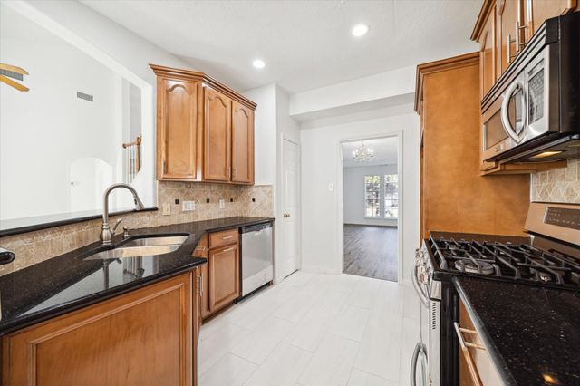 4910 Sterling Crossing, Pearland, TX 77584