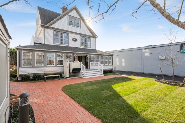 584 Main Street 5, Islip, NY 11751