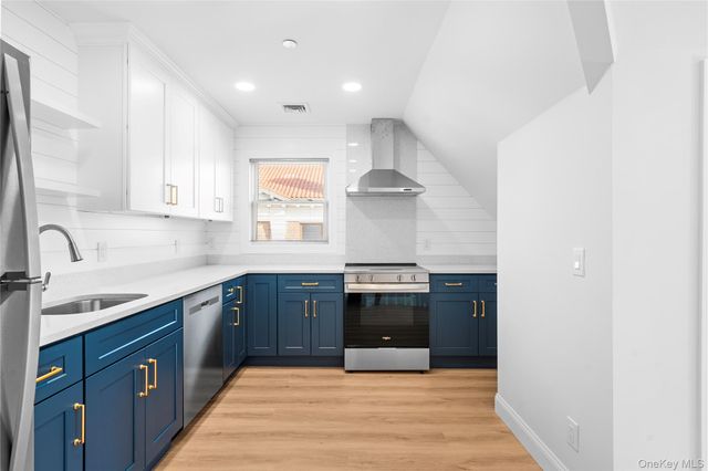 584 Main Street 5, Islip, NY 11751