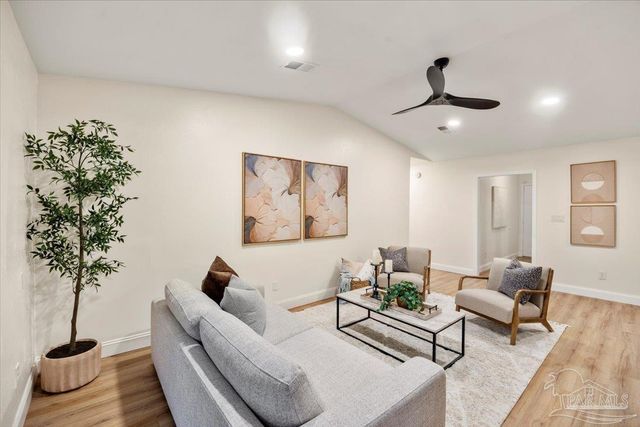 2726 Sanibel Pl, Gulf Breeze, FL 32563