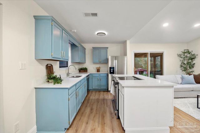 2726 Sanibel Pl, Gulf Breeze, FL 32563