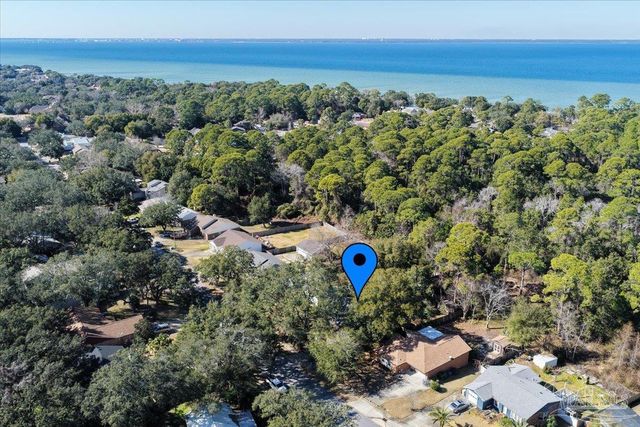 2726 Sanibel Pl, Gulf Breeze, FL 32563