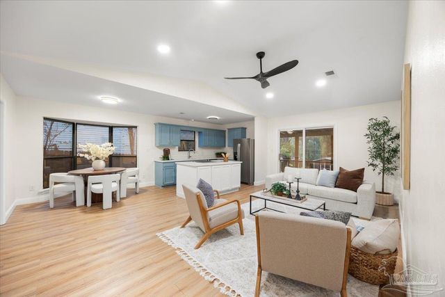 2726 Sanibel Pl, Gulf Breeze, FL 32563