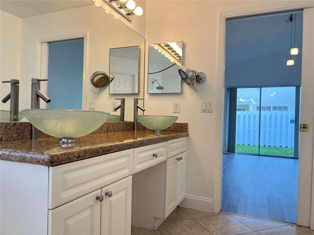 465 Somerset Way 465, Weston, FL 33326