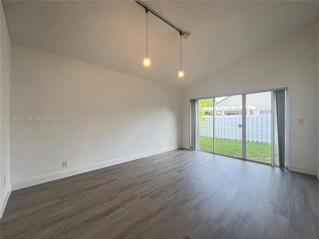 465 Somerset Way 465, Weston, FL 33326