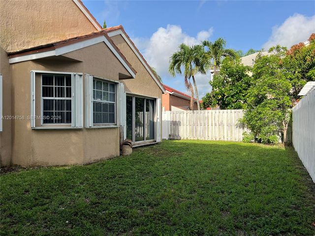 465 Somerset Way 465, Weston, FL 33326