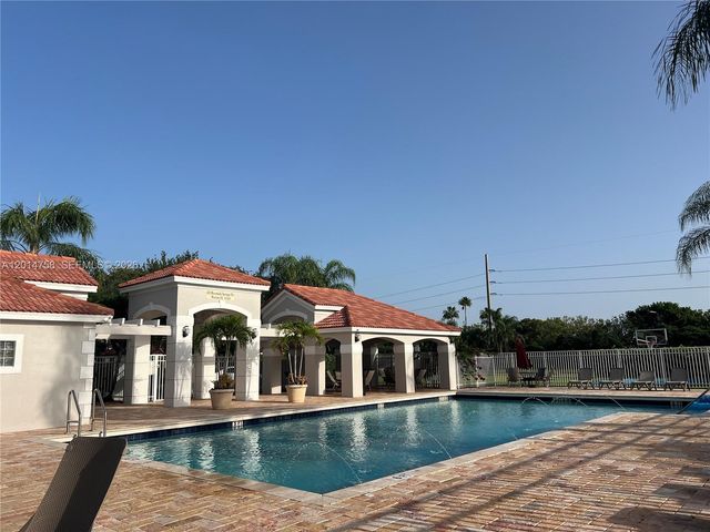 465 Somerset Way 465, Weston, FL 33326