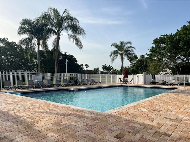 465 Somerset Way 465, Weston, FL 33326