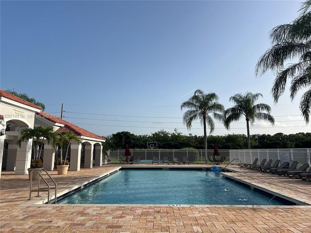 465 Somerset Way 465, Weston, FL 33326