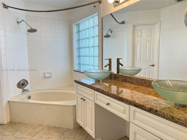 465 Somerset Way 465, Weston, FL 33326