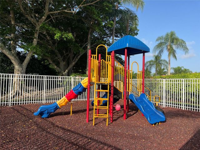 465 Somerset Way 465, Weston, FL 33326