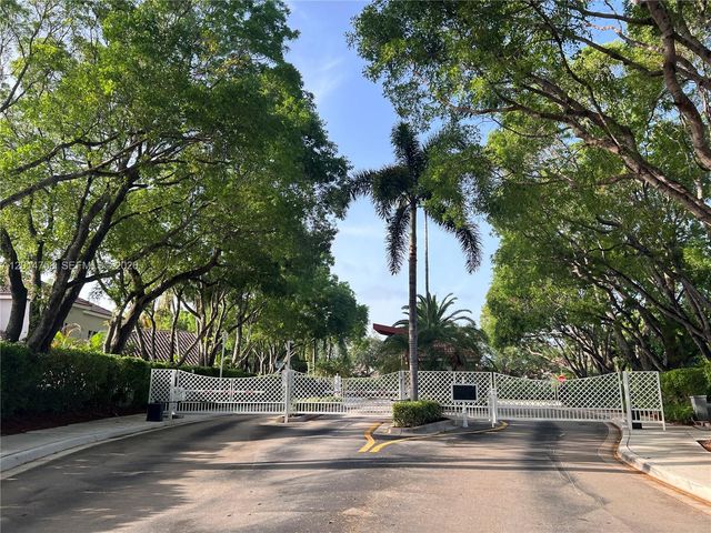 465 Somerset Way 465, Weston, FL 33326