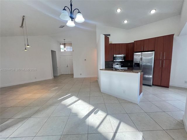 465 Somerset Way 465, Weston, FL 33326