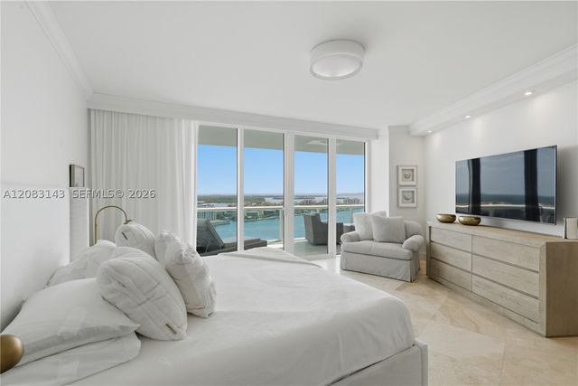 1000 S Pointe Dr 2202, Miami Beach, FL 33139