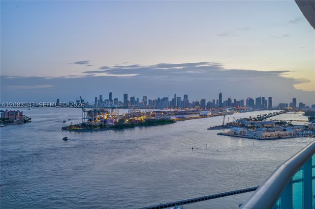 1000 S Pointe Dr 2202, Miami Beach, FL 33139