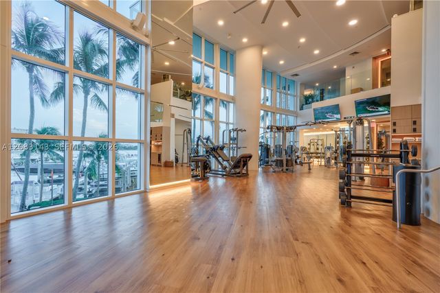 1000 S Pointe Dr 2202, Miami Beach, FL 33139