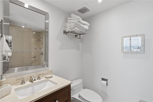 1000 S Pointe Dr 2202, Miami Beach, FL 33139