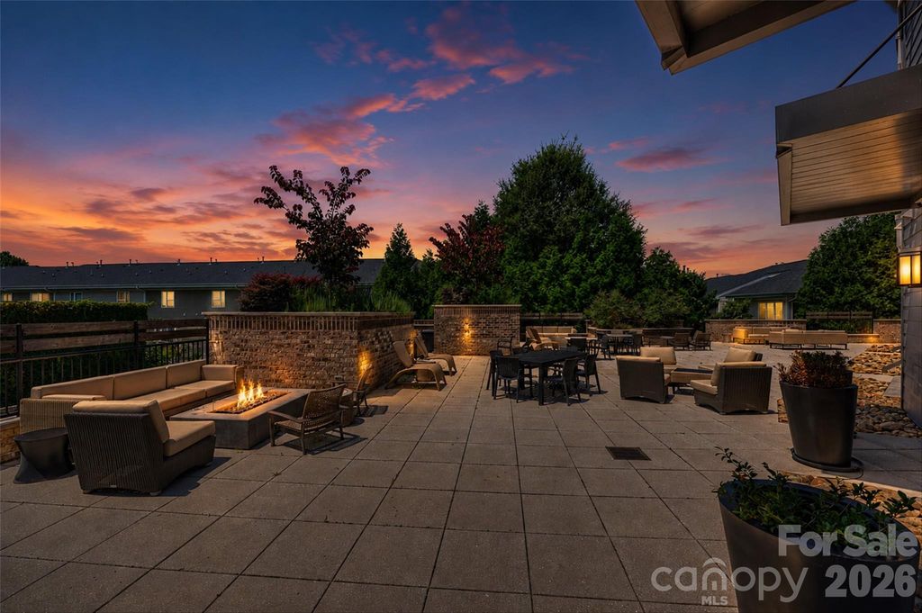 3630 N Davidson Street 2207, Charlotte, NC 28205