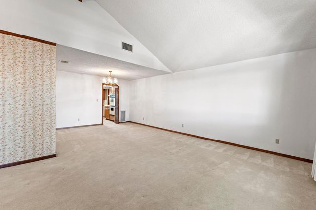 320 Shrike DR, Buda, TX 78610