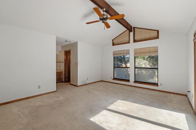 320 Shrike DR, Buda, TX 78610