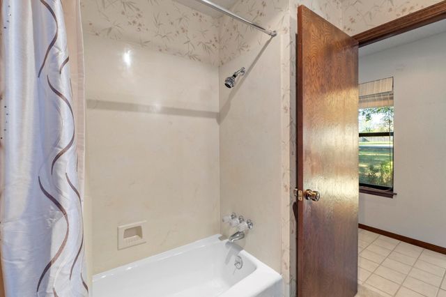 320 Shrike DR, Buda, TX 78610