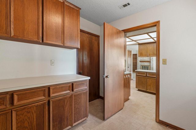 320 Shrike DR, Buda, TX 78610