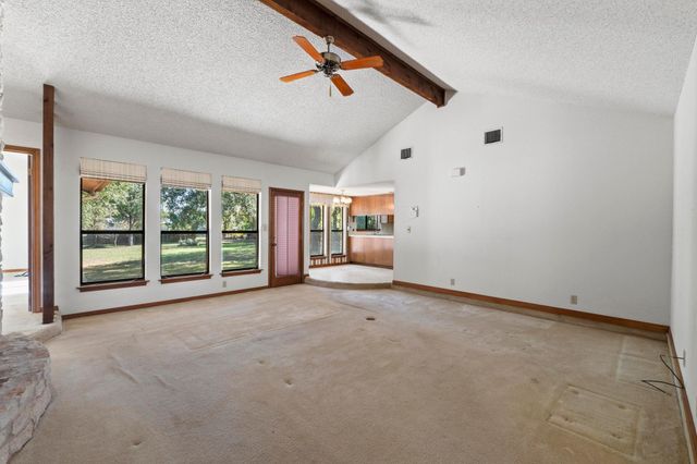 320 Shrike DR, Buda, TX 78610