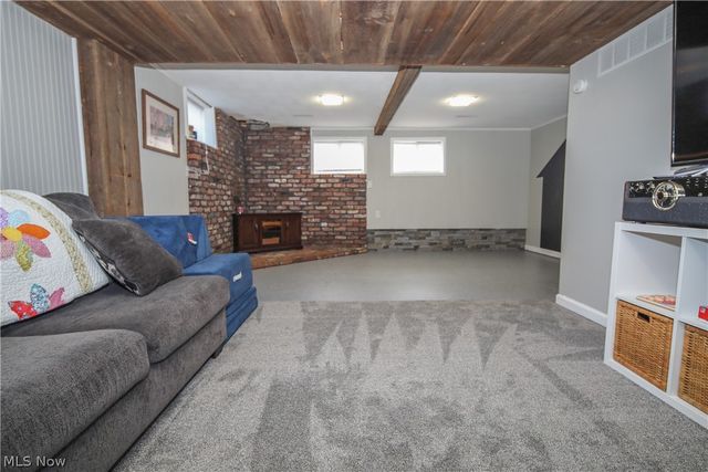 116 Carroll Drive, St Clairsville, OH 43950