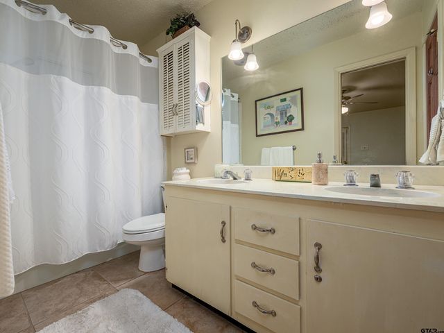 16359 Treasure Cove, Bullard, TX 75757