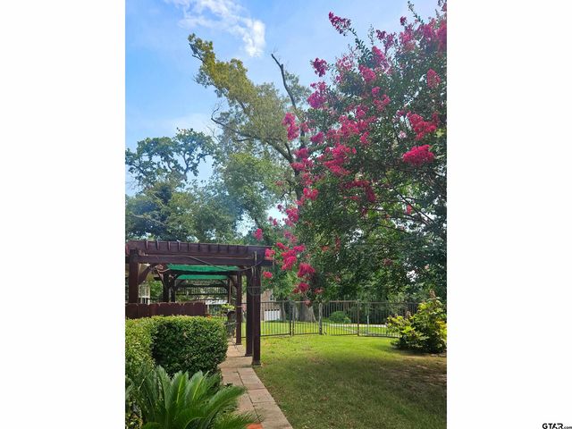 16359 Treasure Cove, Bullard, TX 75757