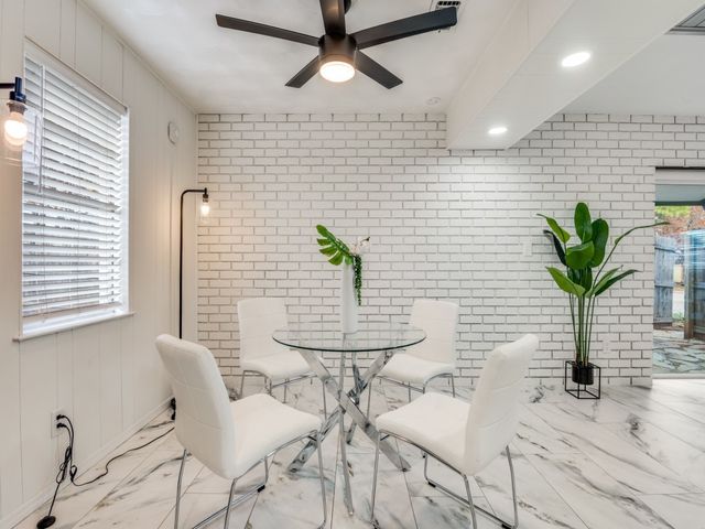 1304 New Haven Street, Arlington, TX 76011