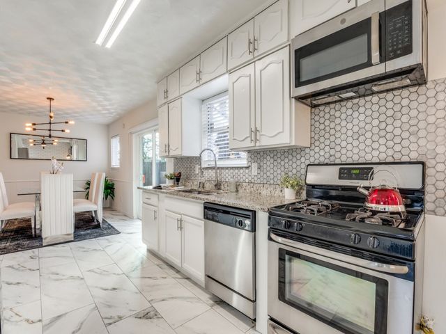 1304 New Haven Street, Arlington, TX 76011