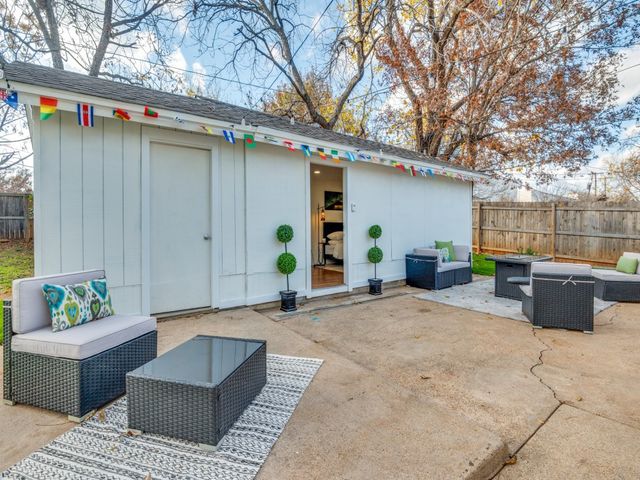 1304 New Haven Street, Arlington, TX 76011