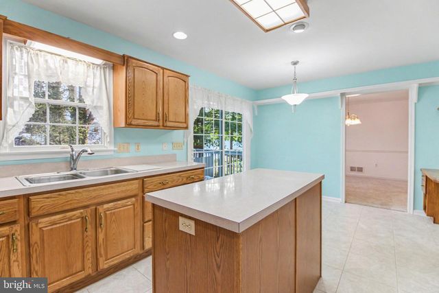 12 SWEET ARROW DR, Hummelstown, PA 17036