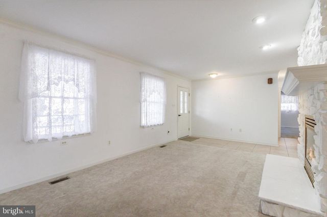 12 SWEET ARROW DR, Hummelstown, PA 17036